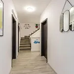 דירה Hvar Out חוואר