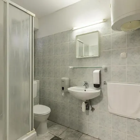 Hvar Out Apartamento *